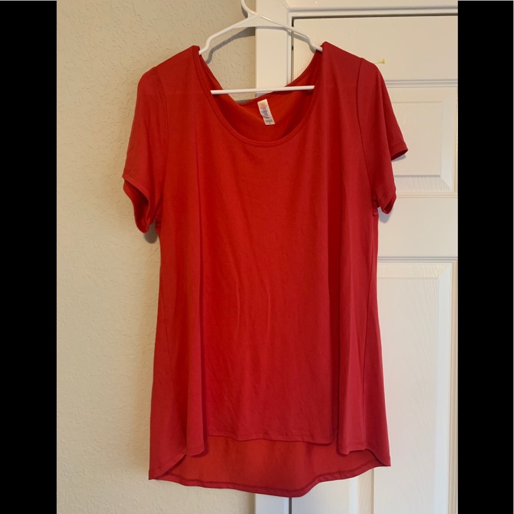 Red short sleeve top